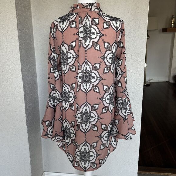 Boutique En Crème Long Sleeved Paisley Dress With Flare Sleeves - Size Medium - Picture 4 of 14